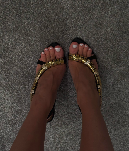 Gold Chain Sandal - Sandal Kulit Seksi Rantai Logam Emas