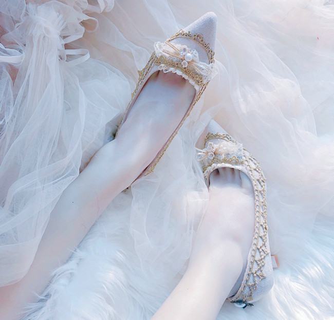 Lolita Gaya Pengadilan Hak Tin - Court Heel Pointed ulasan dan harga