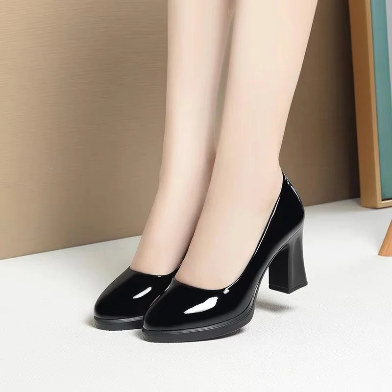 Sepatu Kulit Cerah Dangkal Ber - Court Heel Pointed ulasan dan harga