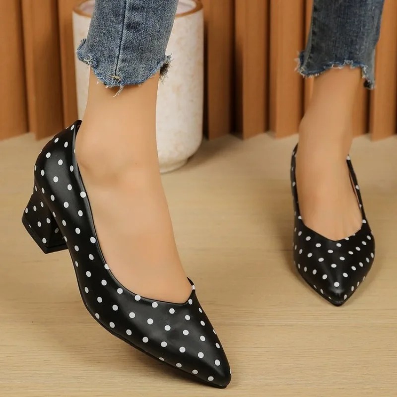 Sepatu Wanita Model Pumps Ujun - Court Heel Pointed ulasan dan harga